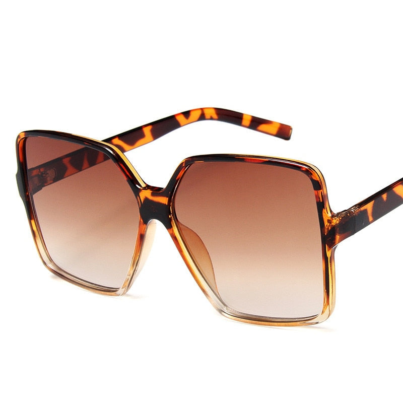 Slick oversized eyewear