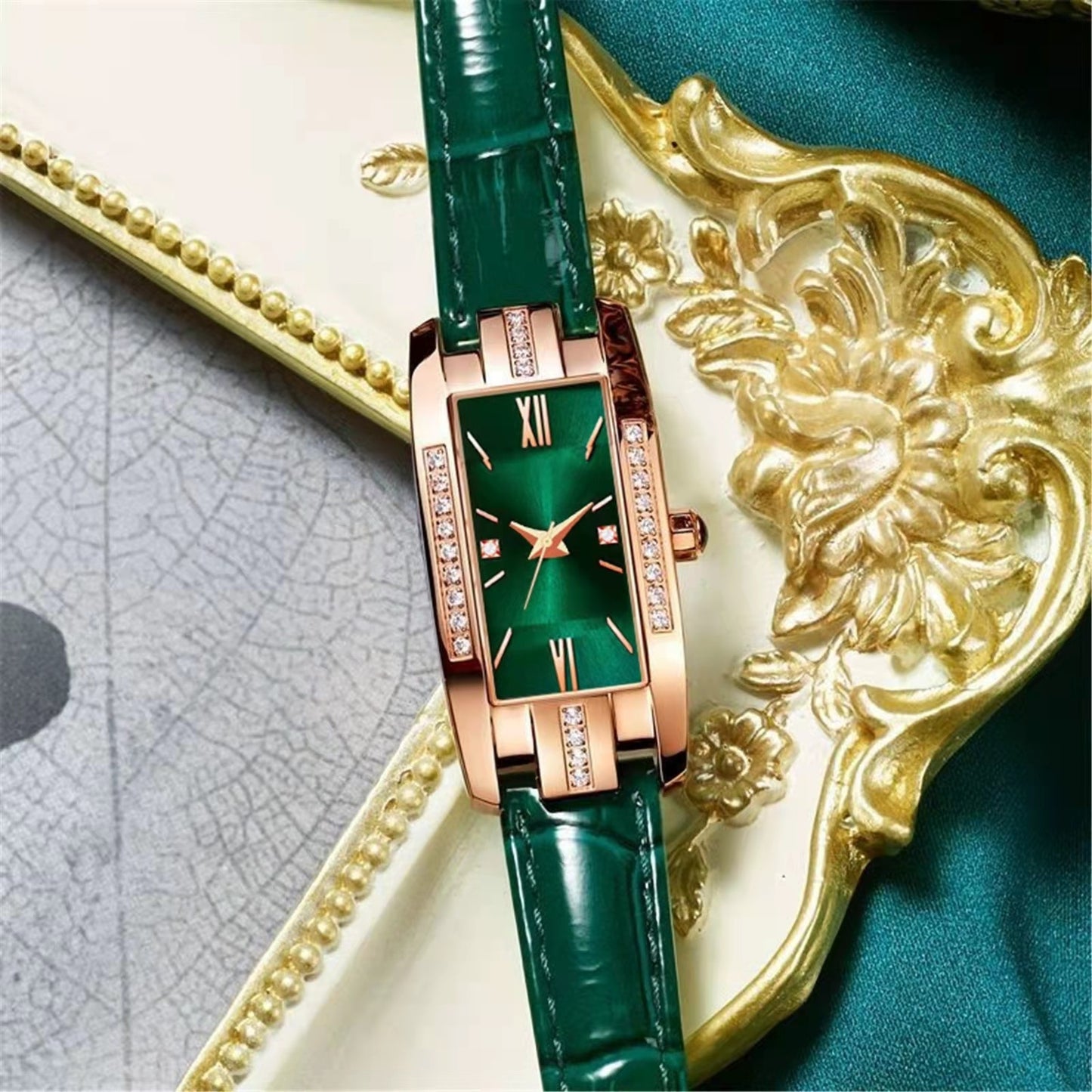 Elegant wrist wear