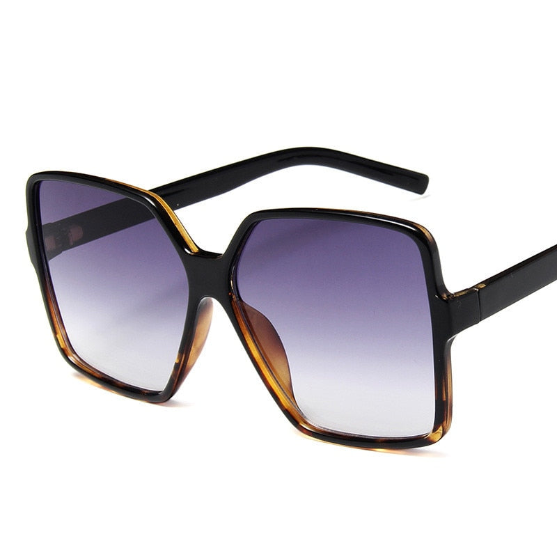 Slick oversized eyewear