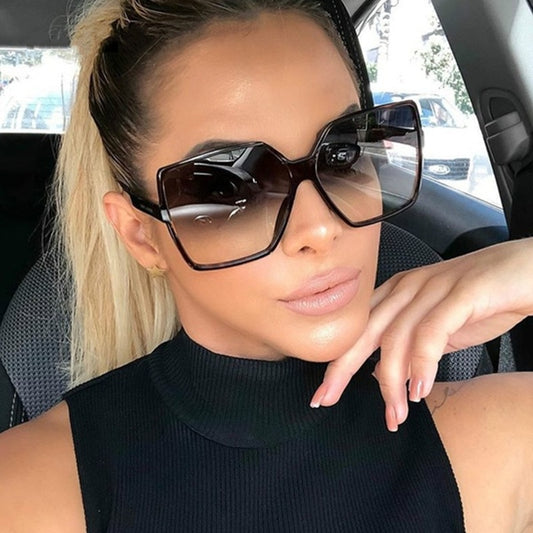 Slick oversized eyewear