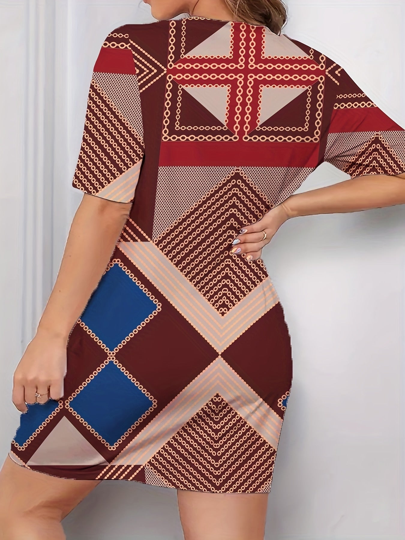 Line pattern short-sleeved dress